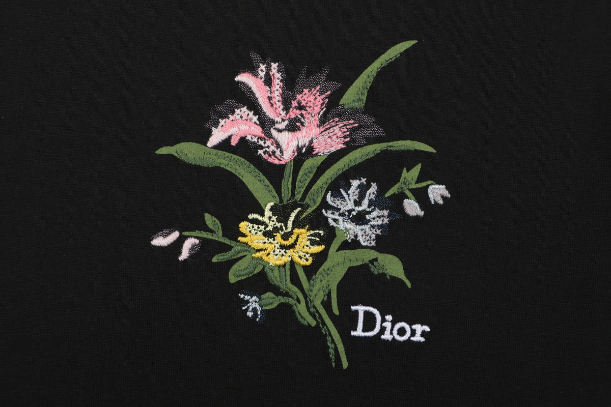 Dior Floral Bouquet Dior Script Embroidered Short Sleeve Tee Black
