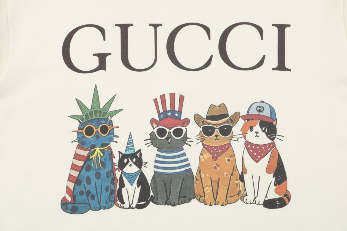 Gucci Cat Squad Group Portrait Print Crew Neck Sweatshirt | Ivory