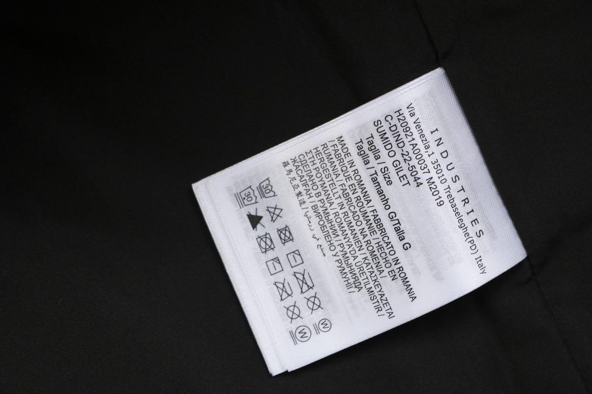 Moncler Tonal Shadow Text Logo Hooded Anorak | Black
