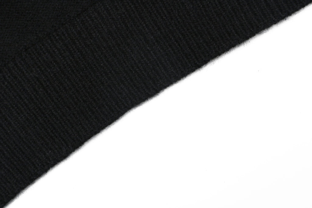 Burberry Equestrian Knight Lower-Hem Crewneck Sweater in Black